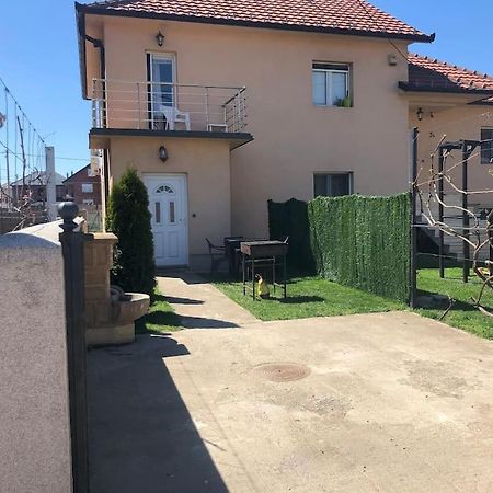 2Br Airport Accommodation W/Free Private Parking Ledine Eksteriør billede
